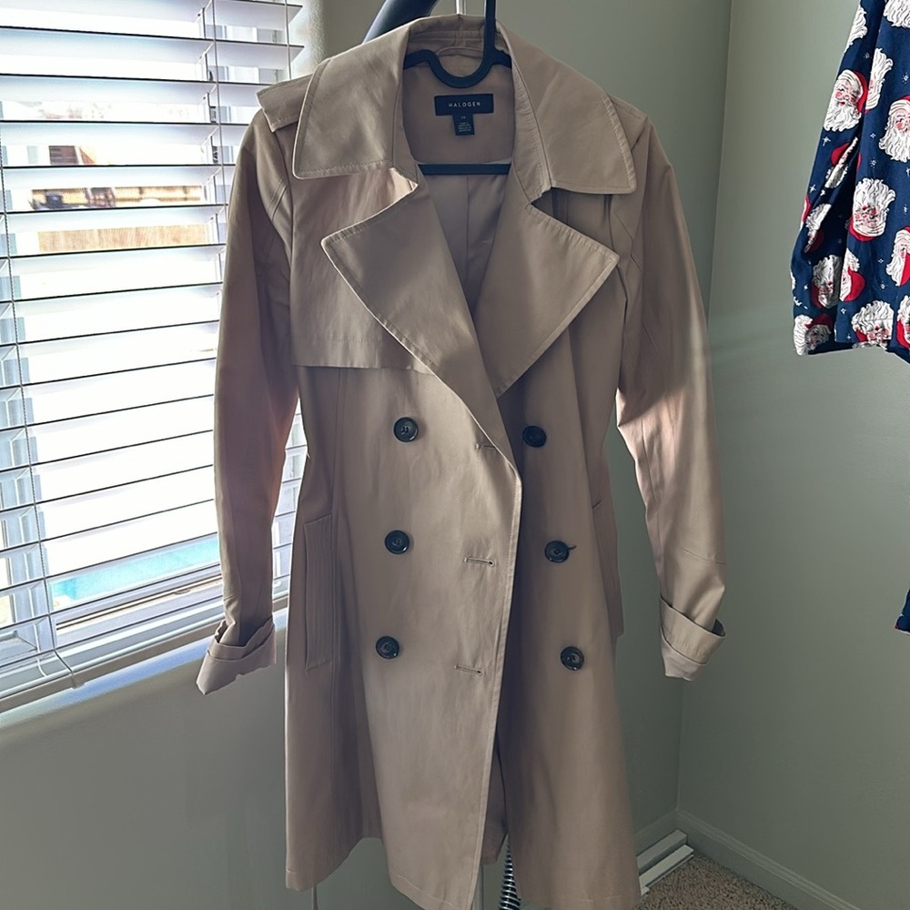 Halogen Trench coat size S